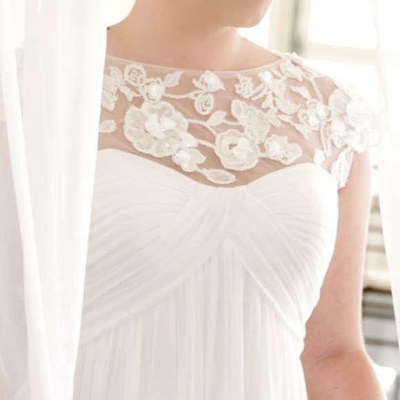 David's Bridal Galina Wedding Dress in Soft White Size 14 NWT Style WG3698 - Picture 5 of 13